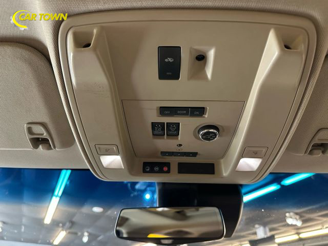 2018 Cadillac Escalade Luxury Image 45 of 50