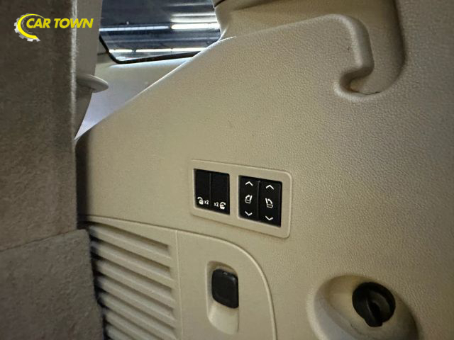 2018 Cadillac Escalade Luxury Image 41 of 50