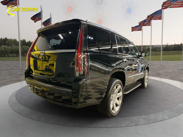 2018 Cadillac Escalade Luxury Image 9 of 50