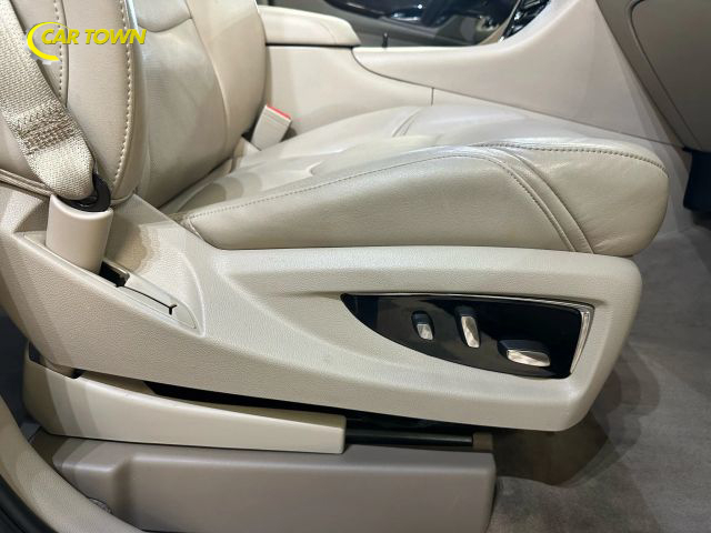 2018 Cadillac Escalade Luxury Image 48 of 50