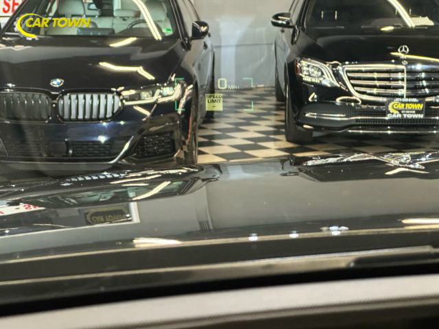 2018 Cadillac Escalade Luxury Image 14 of 50