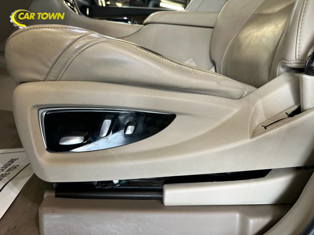 2018 Cadillac Escalade Luxury Image 44 of 50