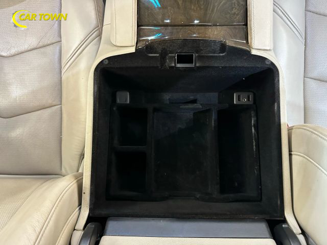 2018 Cadillac Escalade Luxury Image 39 of 50