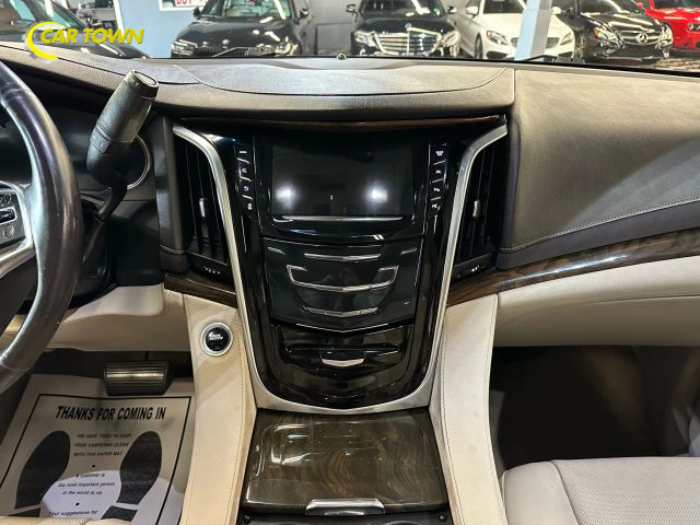 2018 Cadillac Escalade Luxury Image 49 of 50