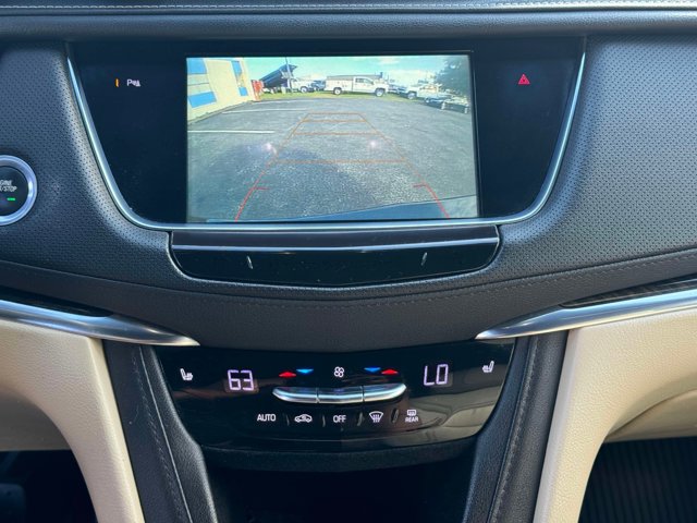 Vehicle image 18 of 27