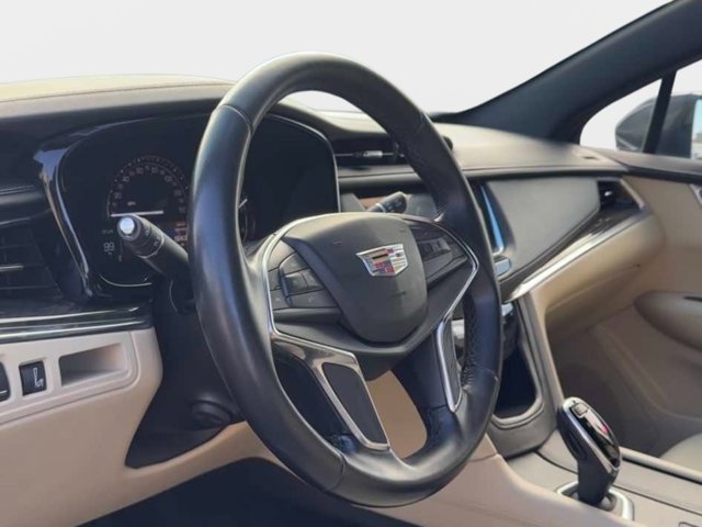 Vehicle image 14 of 27