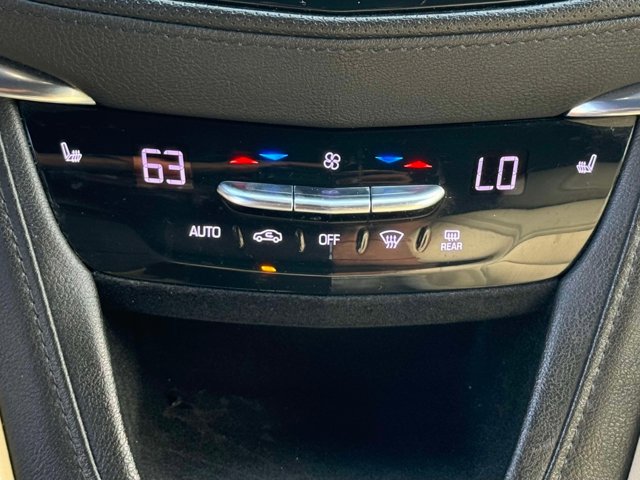 Vehicle image 23 of 27
