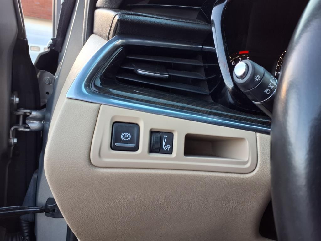 Vehicle image 19 of 22