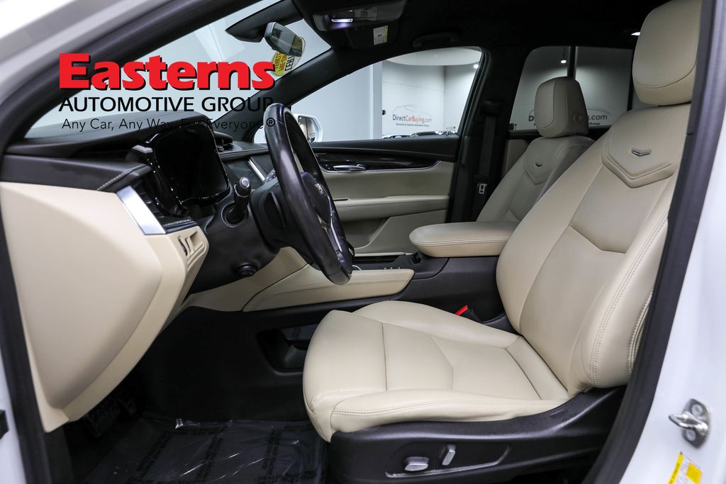 Vehicle image 44 of 61