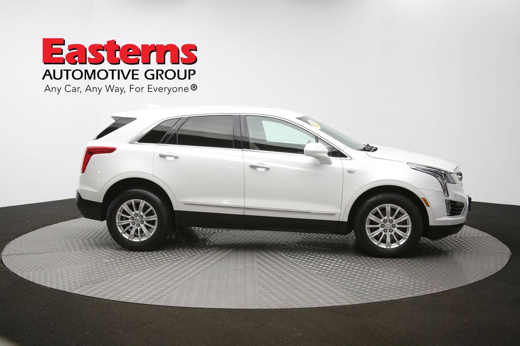 Vehicle image 19 of 61