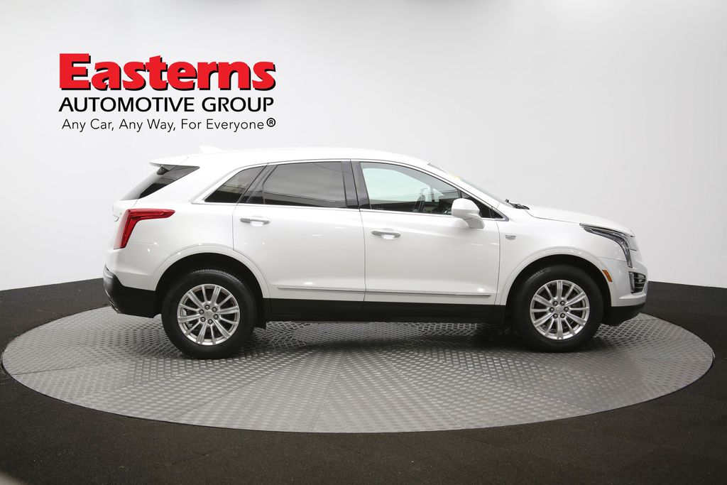 Vehicle image 17 of 61