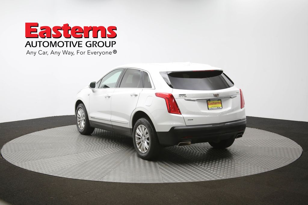 Vehicle image 33 of 61