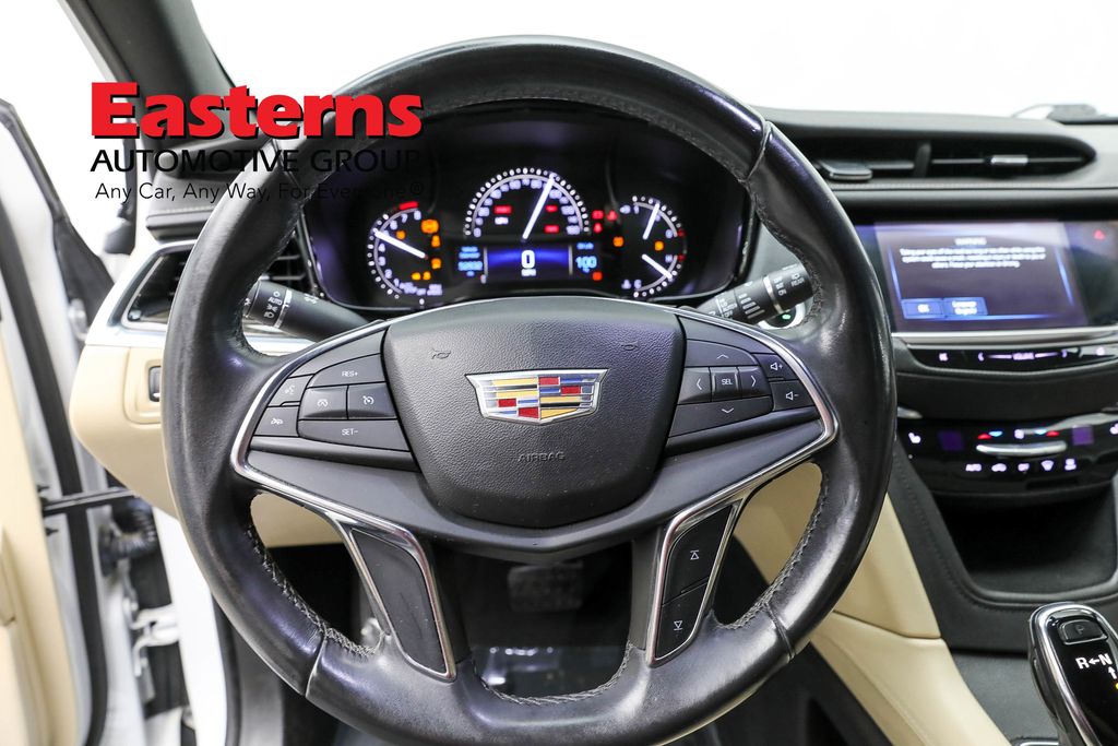 Vehicle image 40 of 61