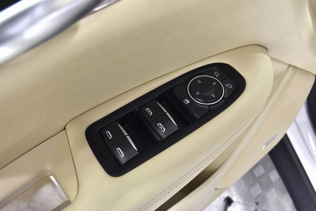 Vehicle image 10 of 49