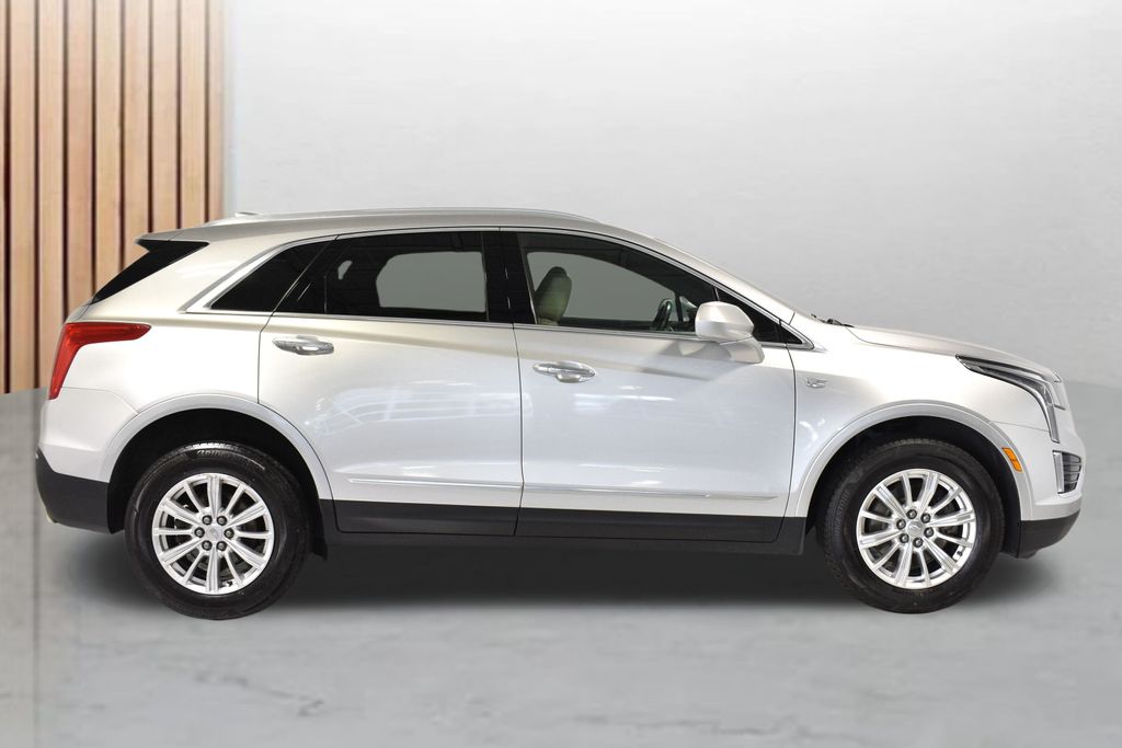 Vehicle image 4 of 49
