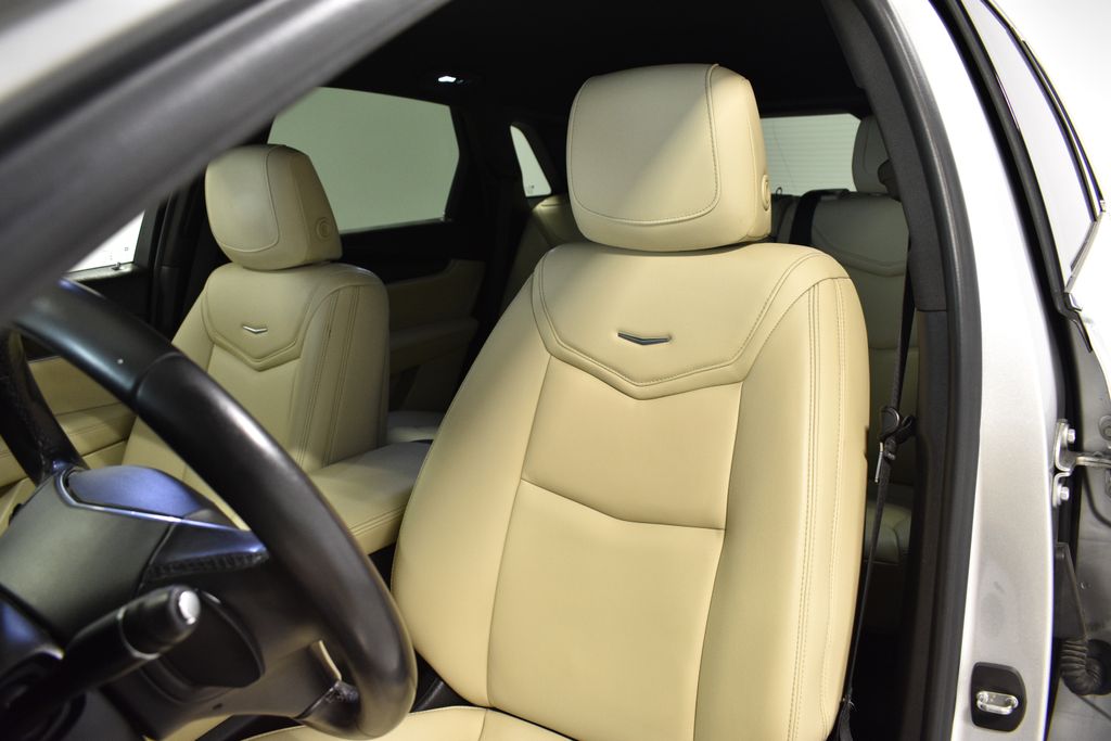Vehicle image 14 of 49