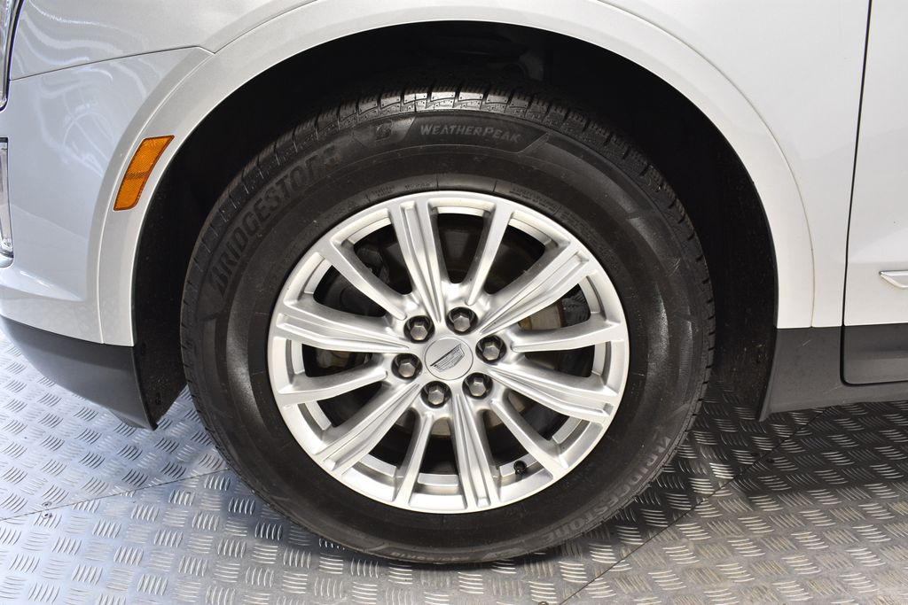 Vehicle image 44 of 49