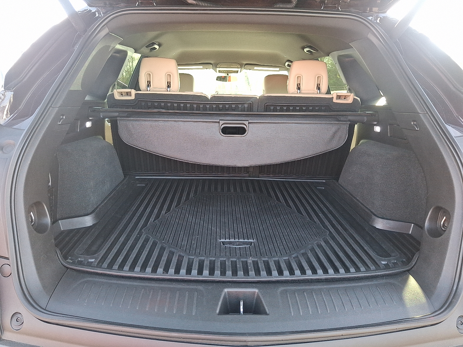 Vehicle image 28 of 30