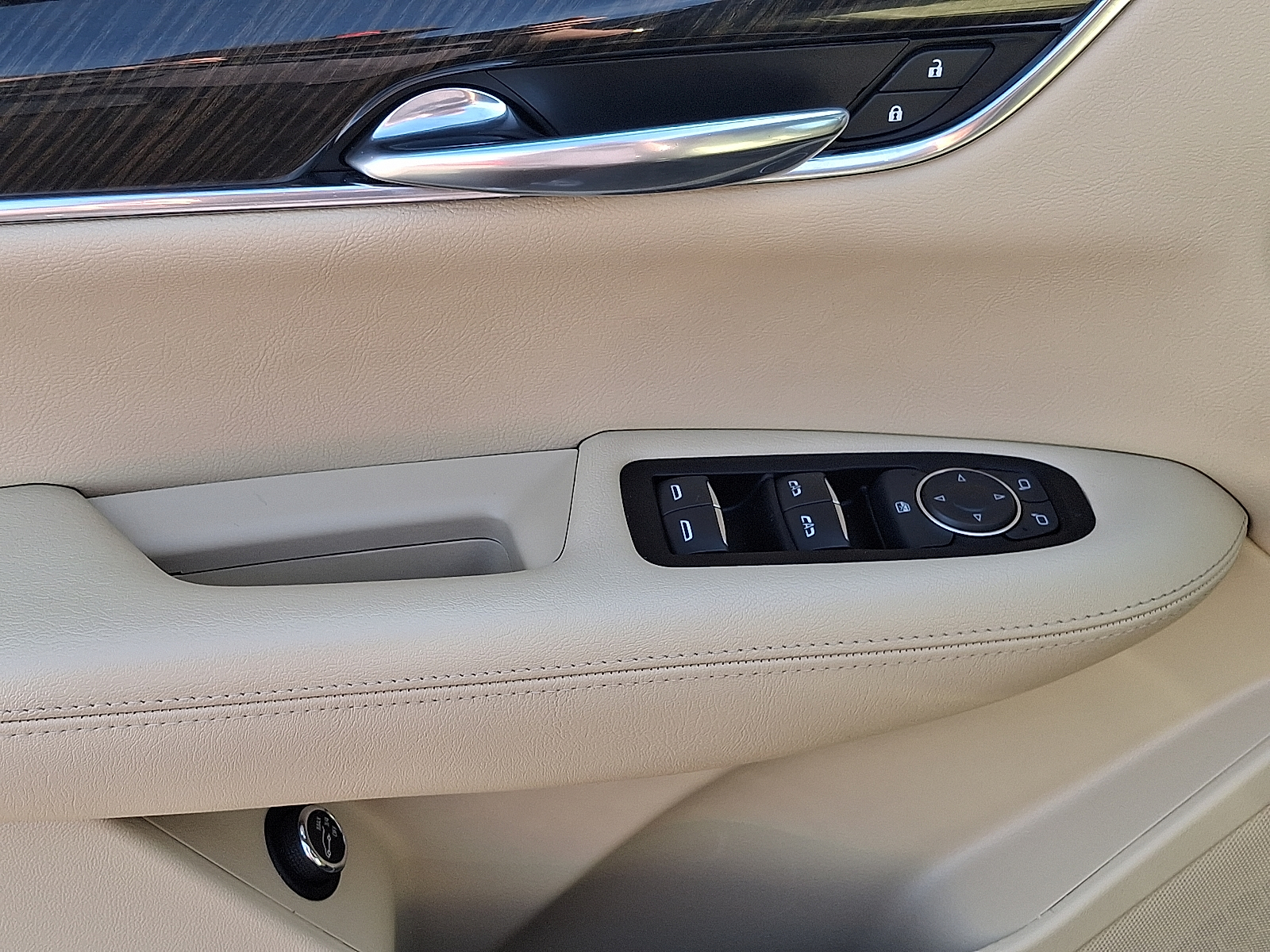 Vehicle image 12 of 30
