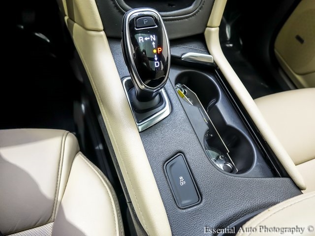 Vehicle image 18 of 26