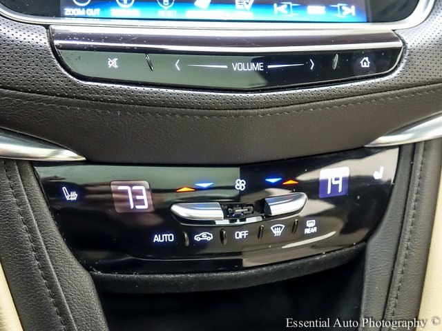 Vehicle image 17 of 26