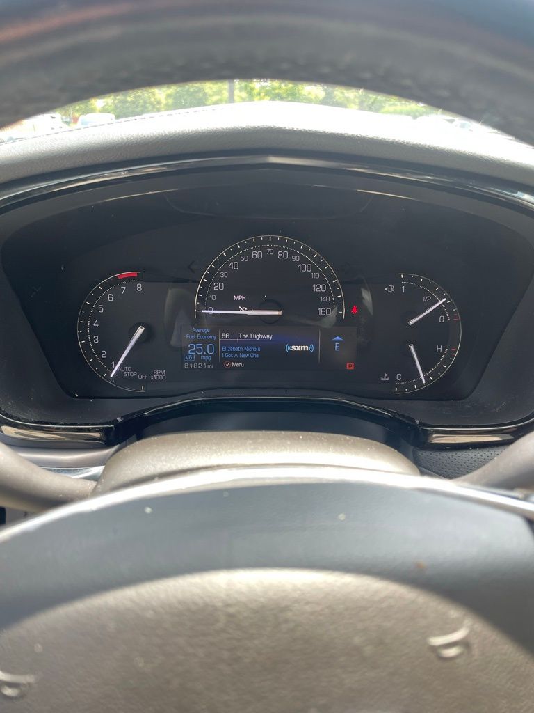 Vehicle image 8 of 19