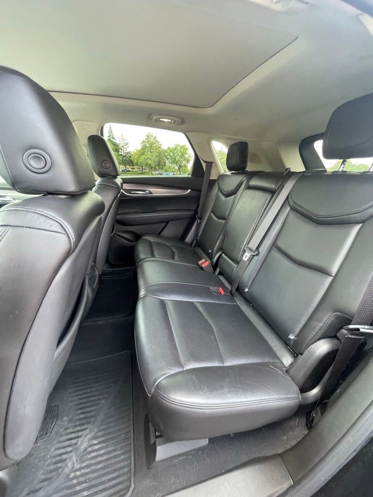 Vehicle image 13 of 19