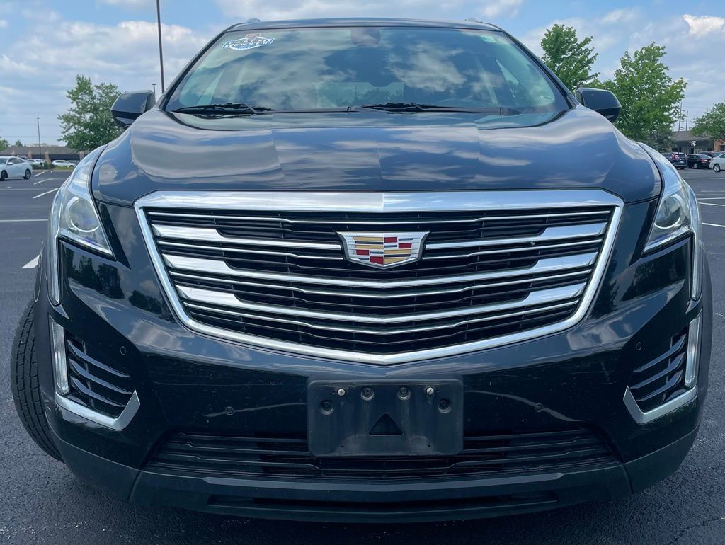 Vehicle image 10 of 19