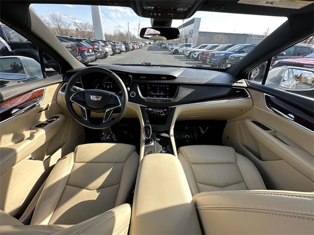 Vehicle image 17 of 48