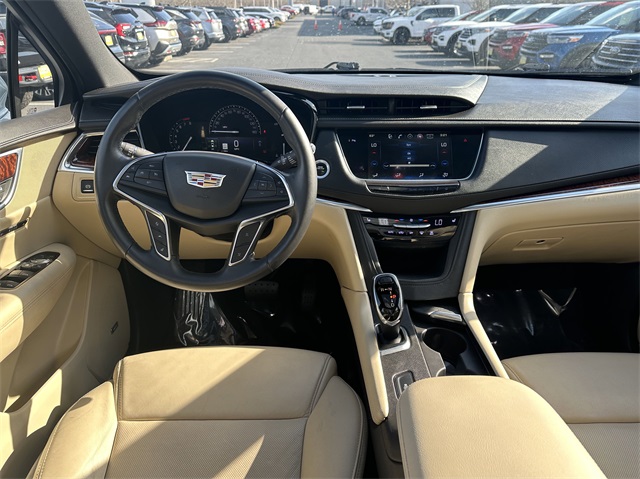 Vehicle image 14 of 48