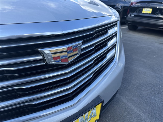 Vehicle image 11 of 48