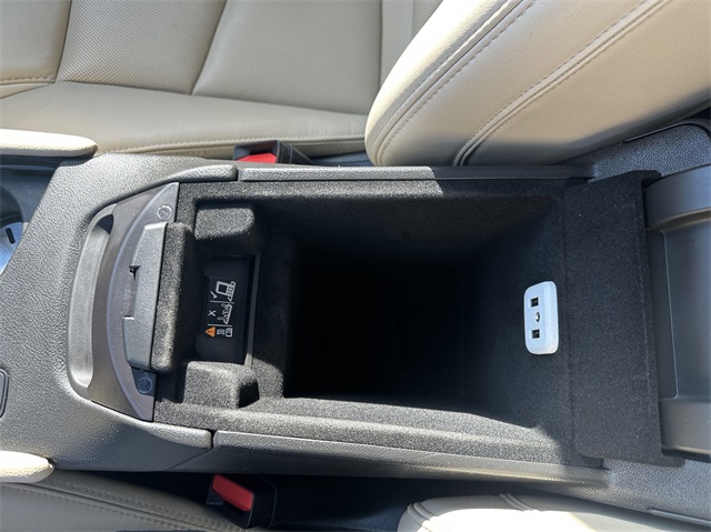 Vehicle image 26 of 48