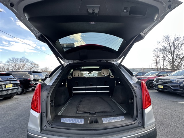 Vehicle image 41 of 48
