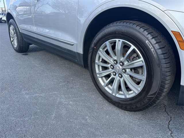 Vehicle image 12 of 48