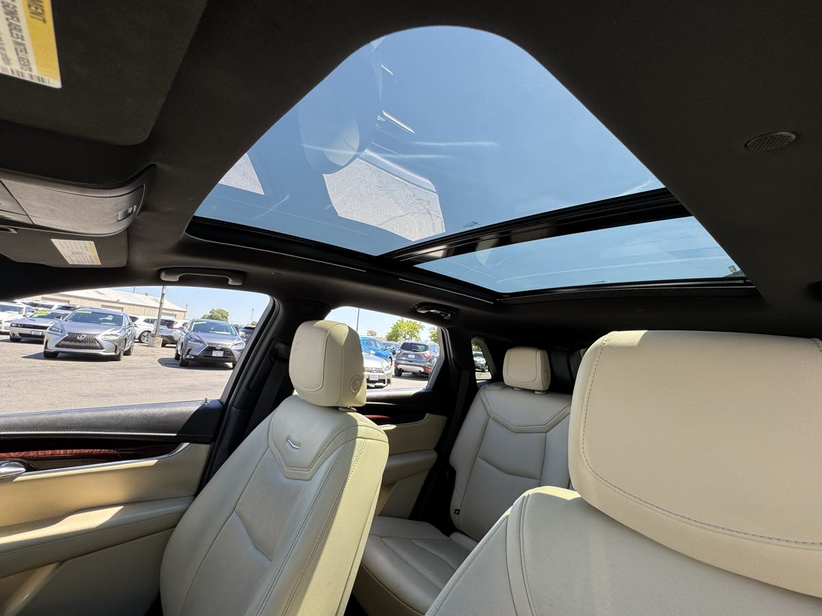 Vehicle image 40 of 46