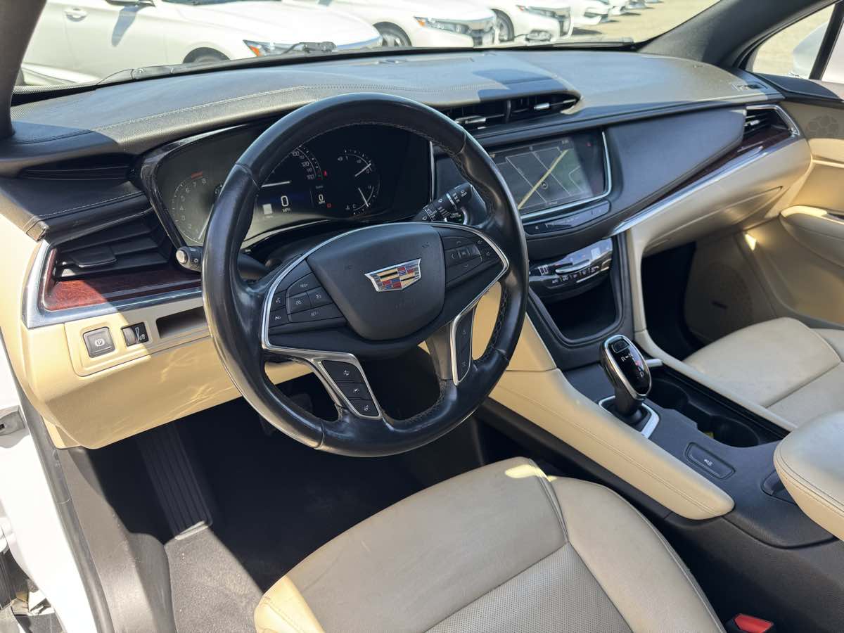 Vehicle image 28 of 46