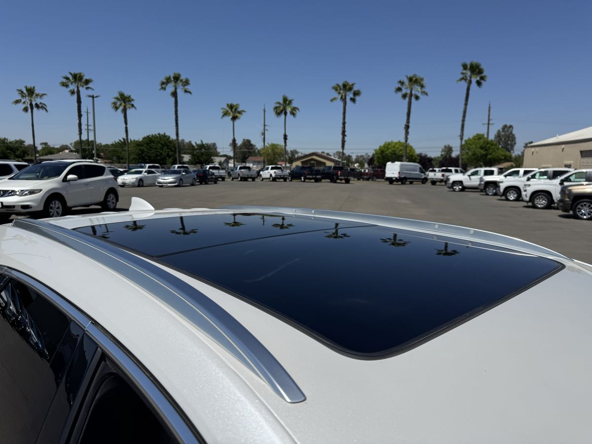 Vehicle image 15 of 46