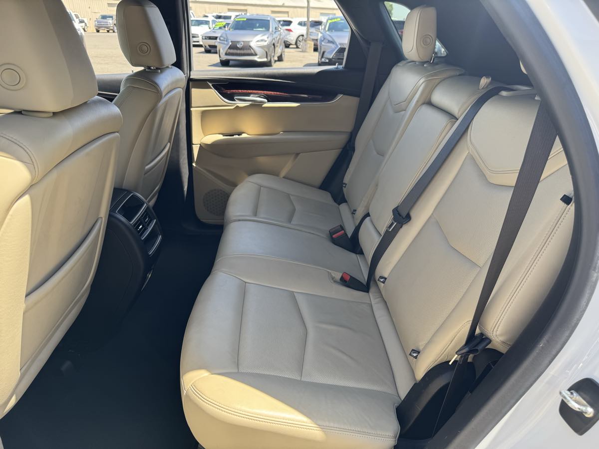 Vehicle image 23 of 46