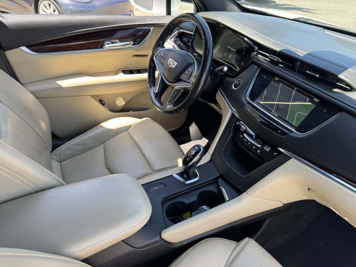 Vehicle image 18 of 46
