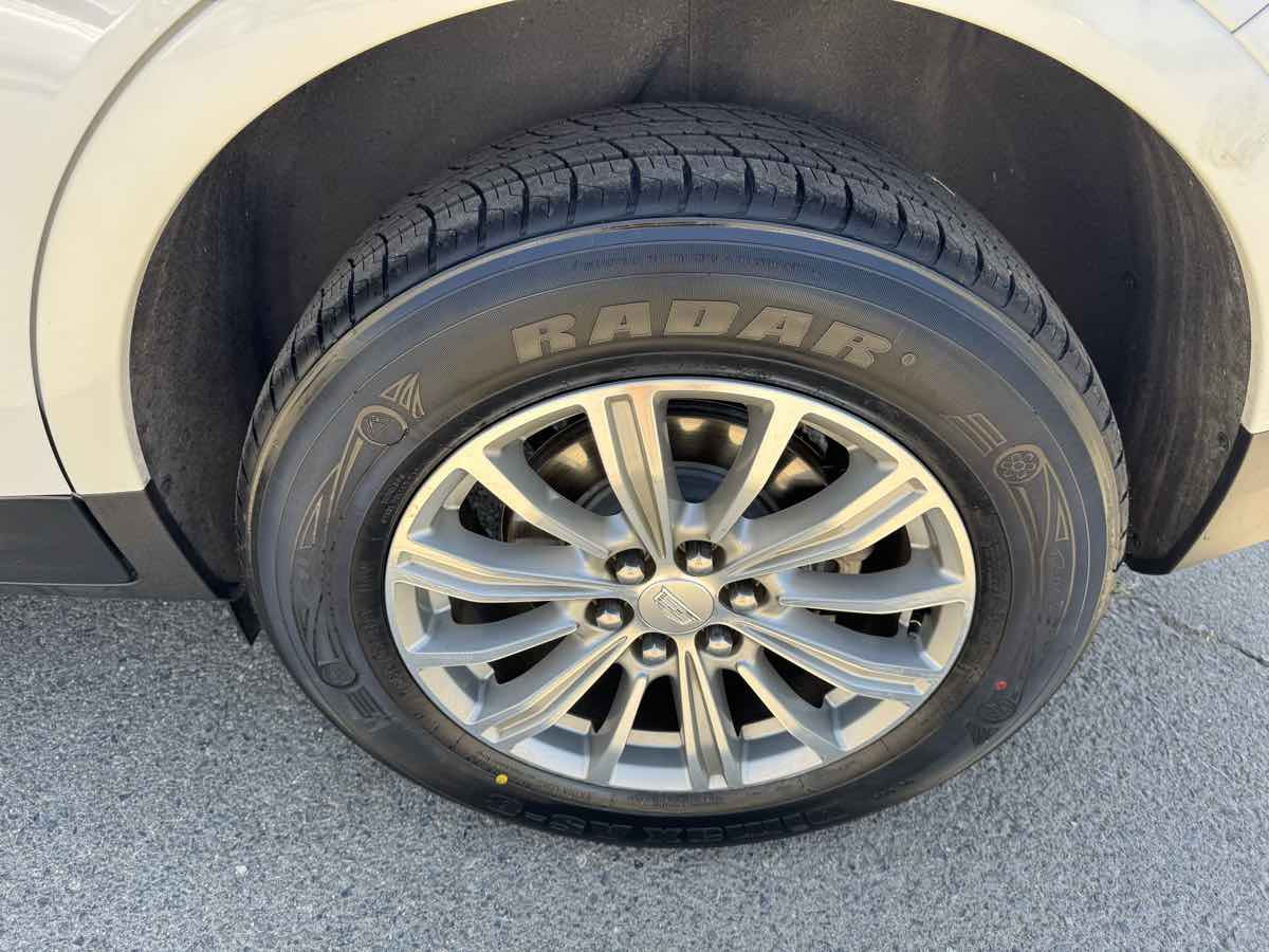 Vehicle image 42 of 46