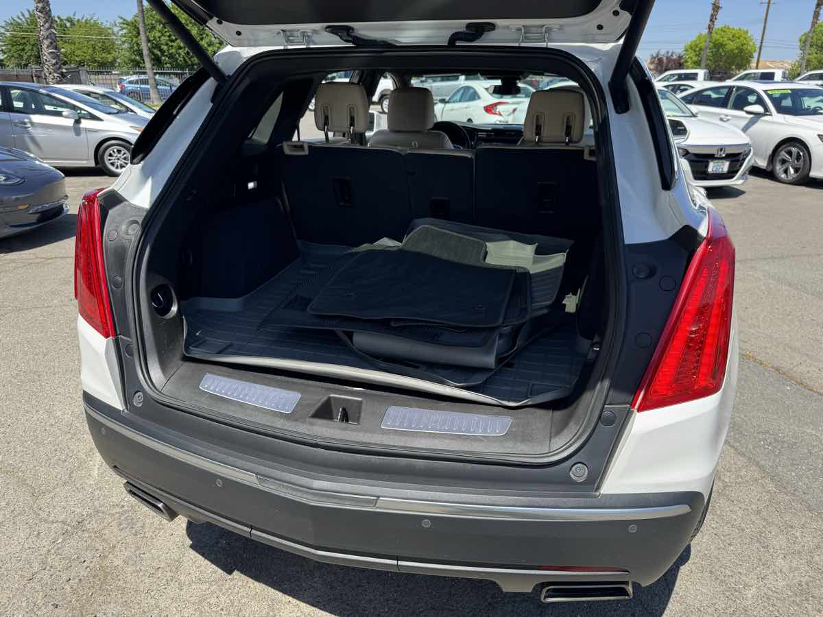 Vehicle image 22 of 46