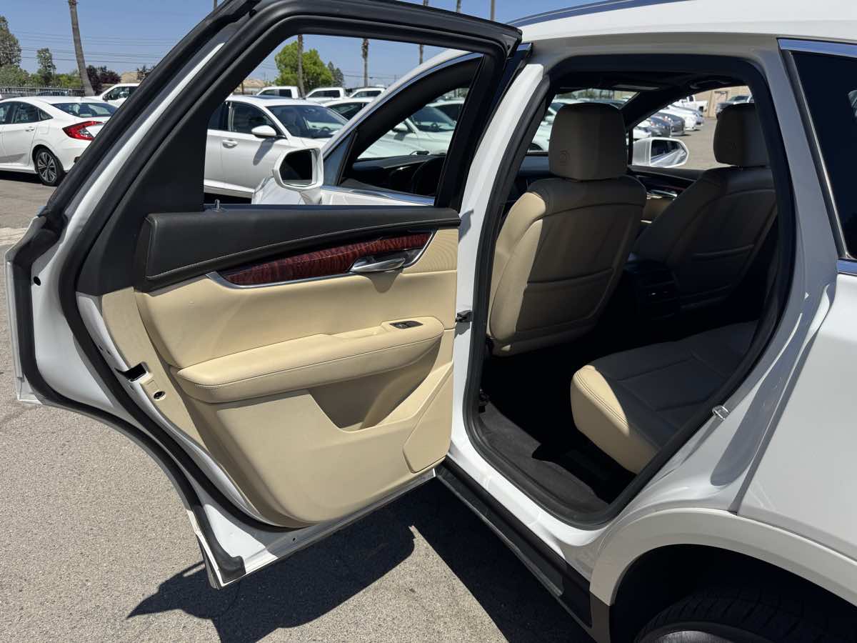 Vehicle image 24 of 46