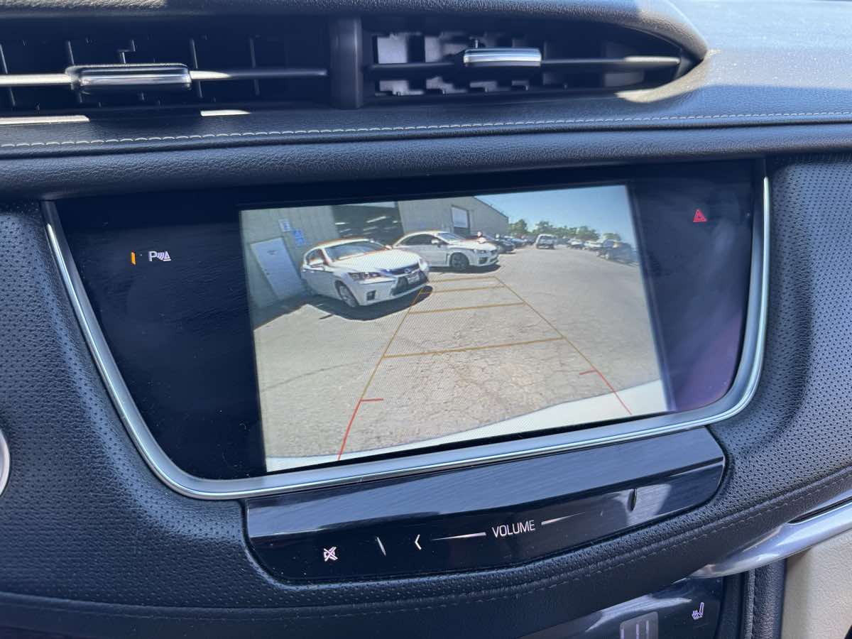 Vehicle image 36 of 46