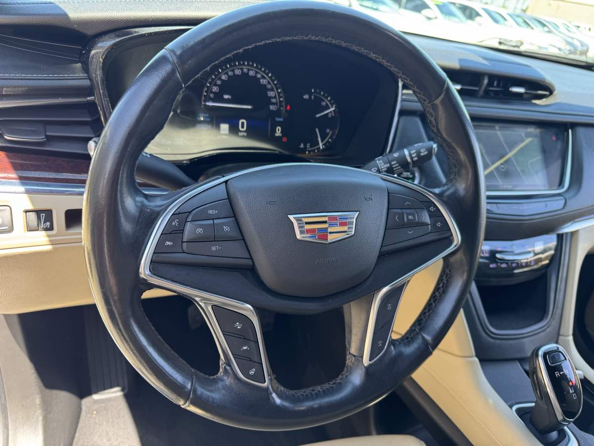 Vehicle image 29 of 46
