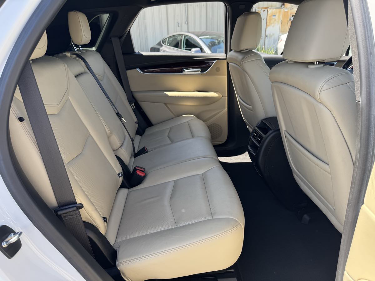 Vehicle image 20 of 46