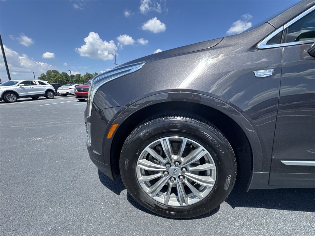 Vehicle image 11 of 27