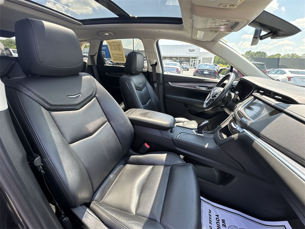 Vehicle image 14 of 27