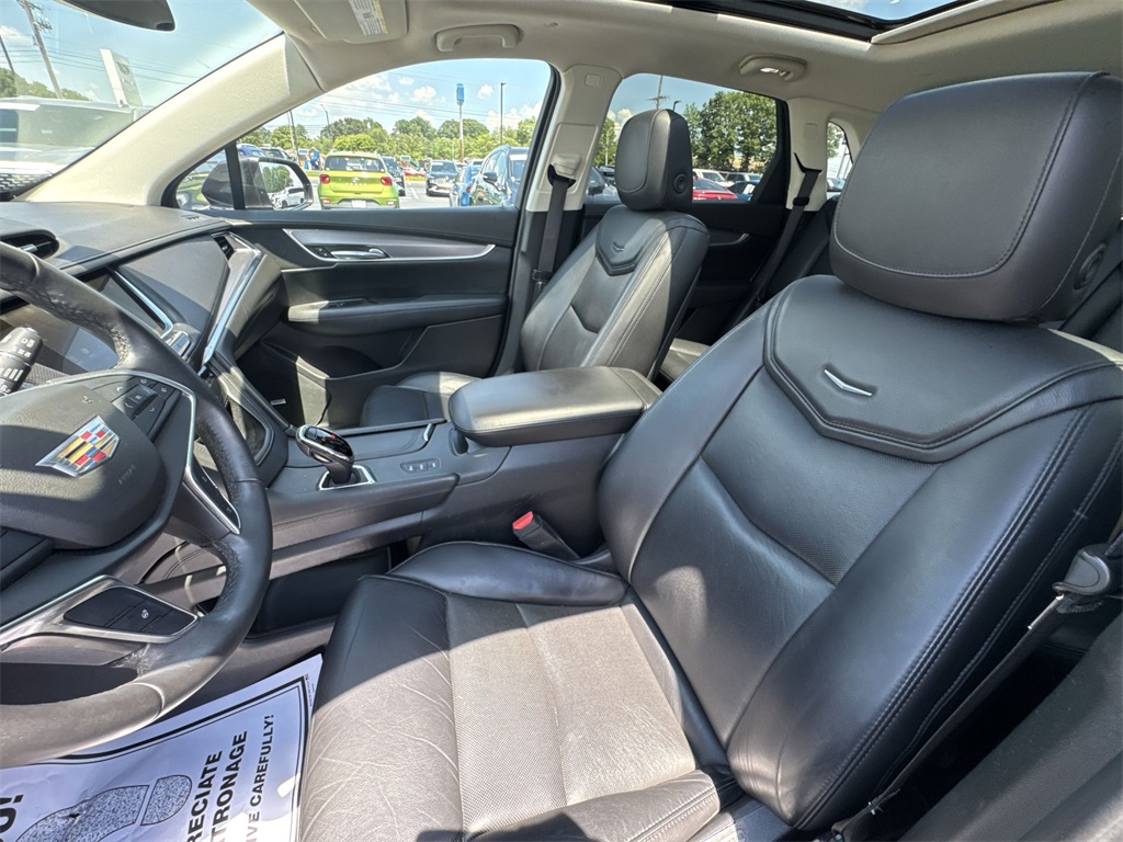 Vehicle image 15 of 27