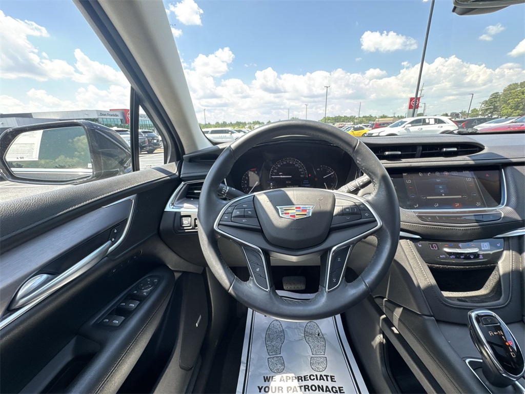 Vehicle image 16 of 27