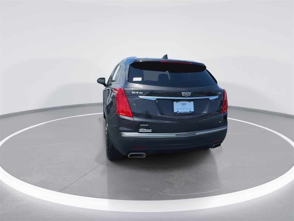 Vehicle image 8 of 27